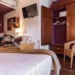 Pocho Hotel